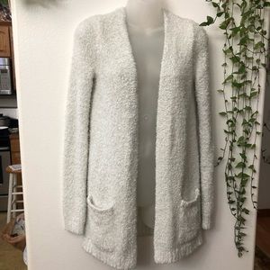 Decree XS White Cardigan Sweater Pockets Very Soft